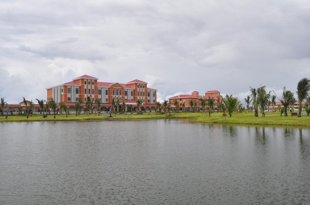 Golden Peacock Resort Hotel Бейра Екстер'єр фото