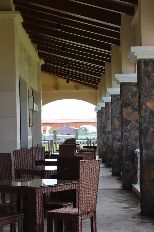 Golden Peacock Resort Hotel Бейра Екстер'єр фото