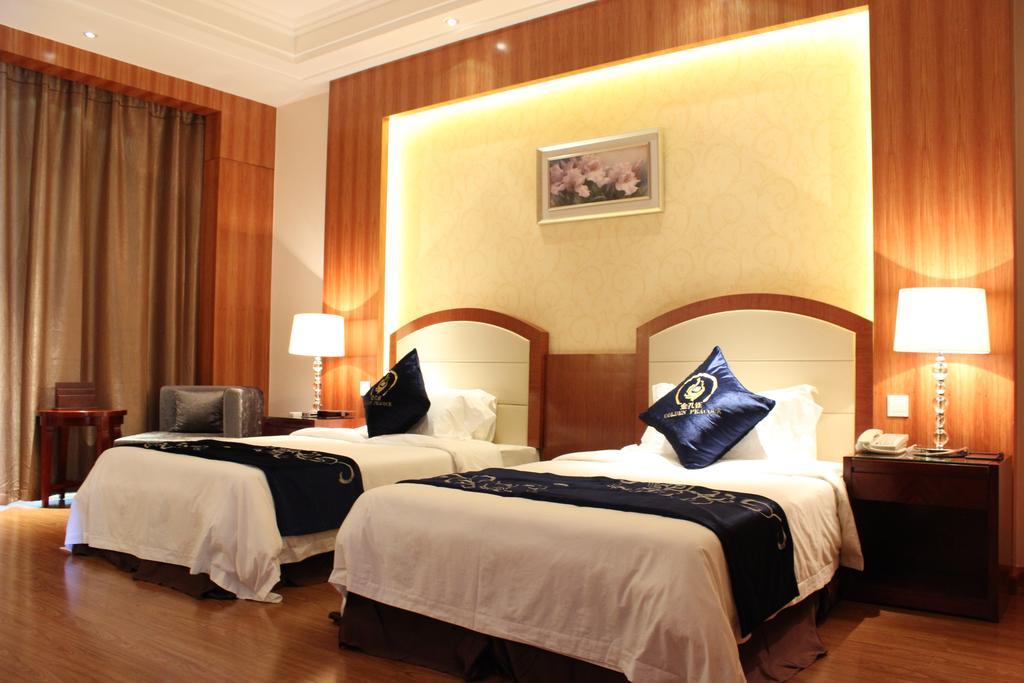 Golden Peacock Resort Hotel Бейра Номер фото