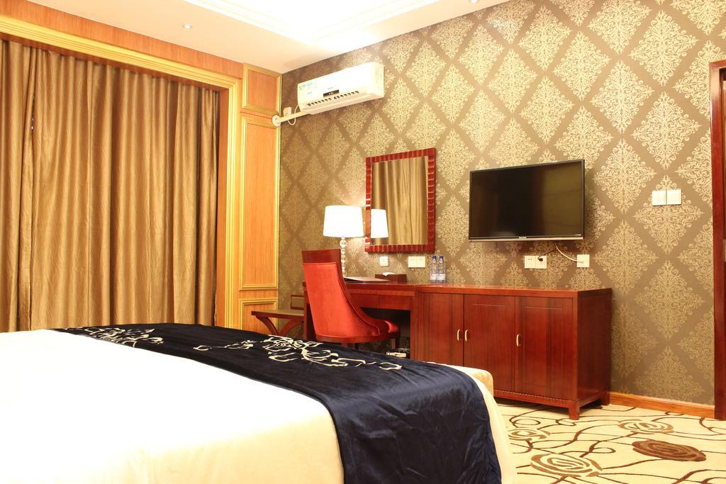 Golden Peacock Resort Hotel Бейра Номер фото