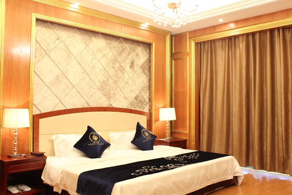 Golden Peacock Resort Hotel Бейра Номер фото
