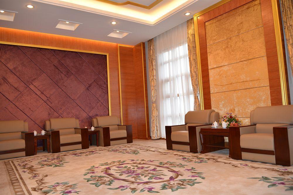 Golden Peacock Resort Hotel Бейра Екстер'єр фото