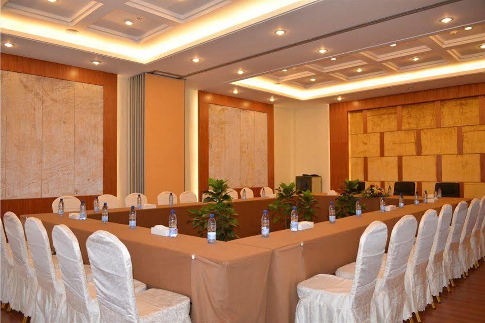Golden Peacock Resort Hotel Бейра Екстер'єр фото