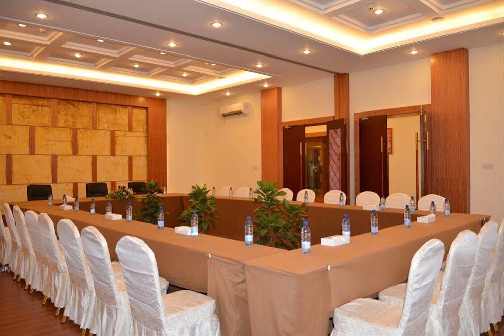 Golden Peacock Resort Hotel Бейра Екстер'єр фото