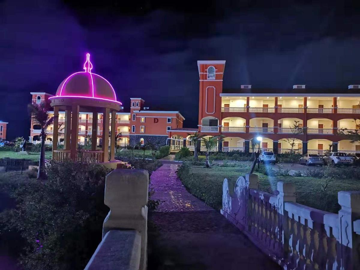 Golden Peacock Resort Hotel Бейра Екстер'єр фото