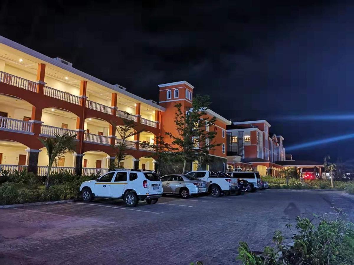 Golden Peacock Resort Hotel Бейра Екстер'єр фото